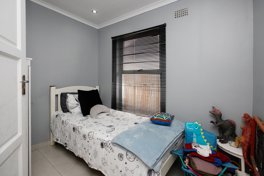 4 Bedroom Property for Sale in Marina Da Gama Western Cape